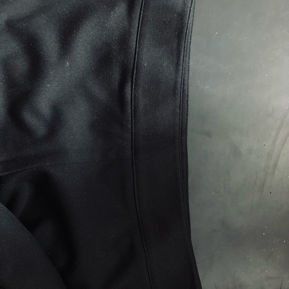 LIZ CLAIBORNE Petite - Black Pants - Size 10-12 - Picture 2 of 6